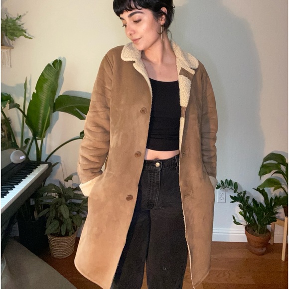 (SOLD) Winter Coat 🧥 - Picture 2 of 2